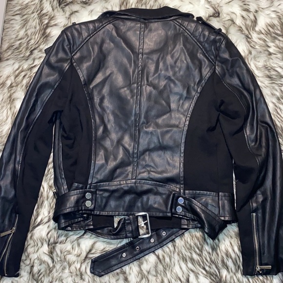 Brand: Michael Kors - Picture 8 of 10